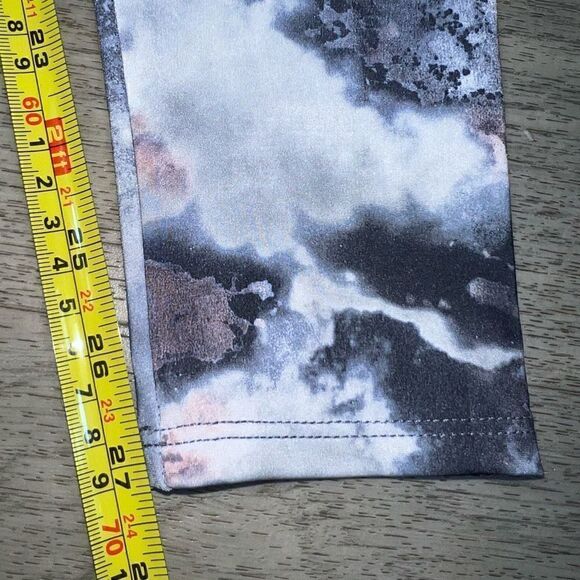 Onzie x Revolve, High Rise Full Length Legging in Dreamy Marble, Women’s S/M - Picture 8 of 14